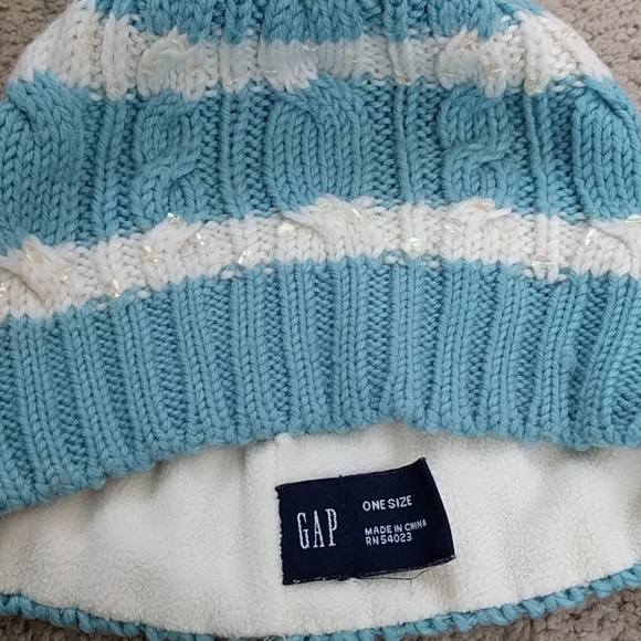 Winter hat - Picture 2 of 2